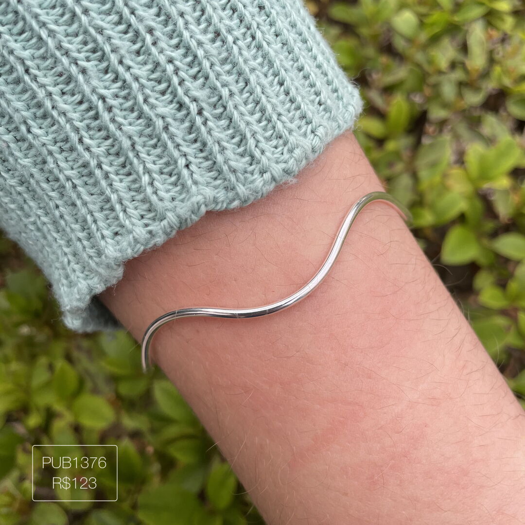 Bracelete Aberto Ondulado Liso Prateado